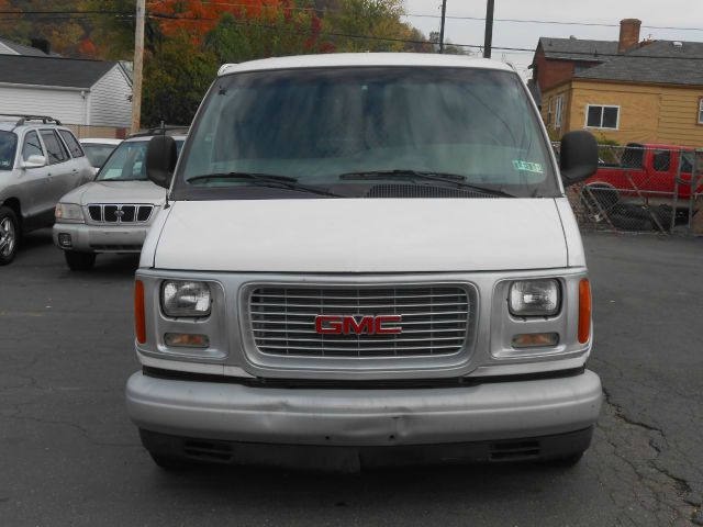 2000 GMC Savana 2004.5 4dr Sdn 1.8T Quattro Au