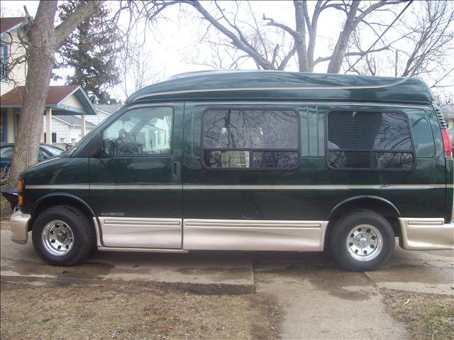 2001 GMC Savana Unknown