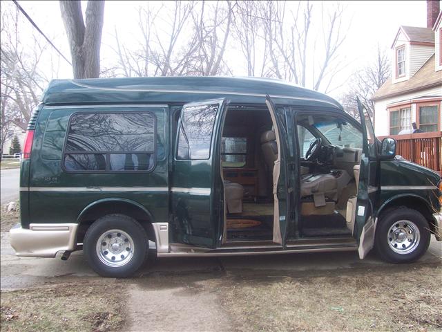 2001 GMC Savana Unknown