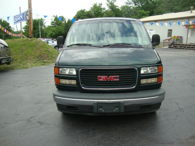 2001 GMC Savana 2004.5 4dr Sdn 1.8T Quattro Au