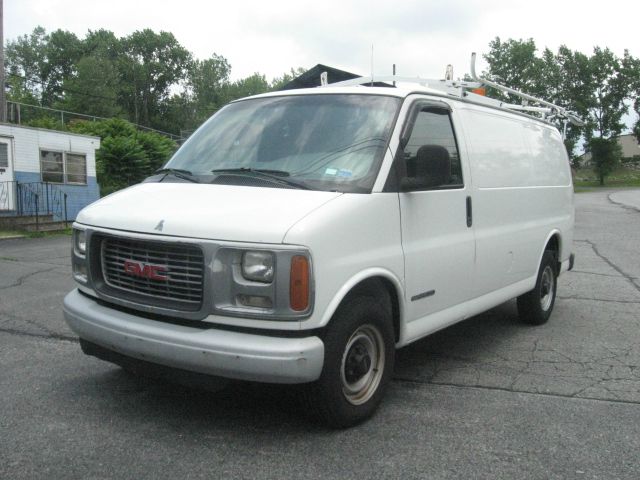 2001 GMC Savana 4dr Sport Sdn Auto RWD Sedan