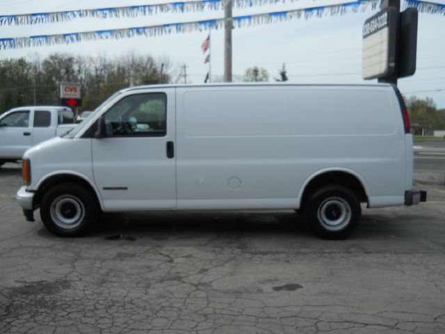 2001 GMC Savana VDC