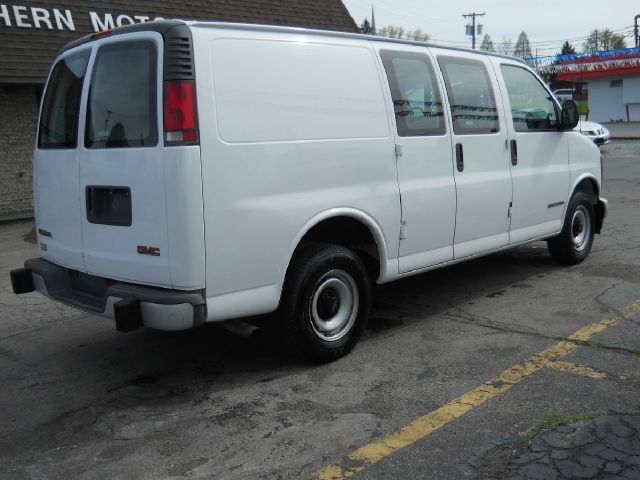 2001 GMC Savana VDC