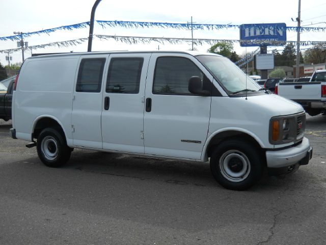 2001 GMC Savana VDC