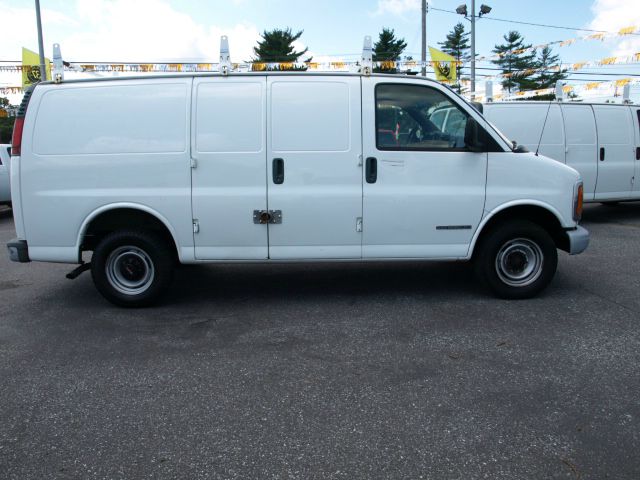 2001 GMC Savana VDC