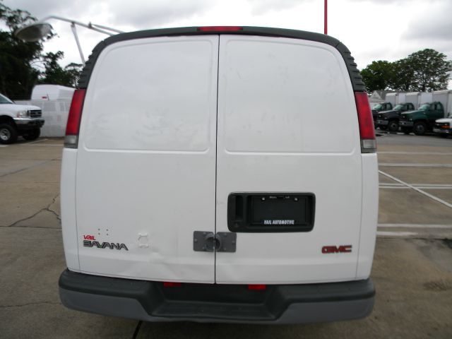 2001 GMC Savana VDC