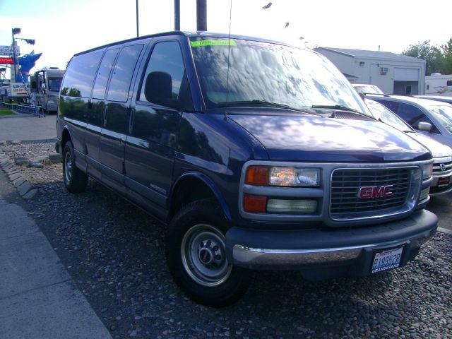 2002 GMC Savana FWD CX LTD Avail