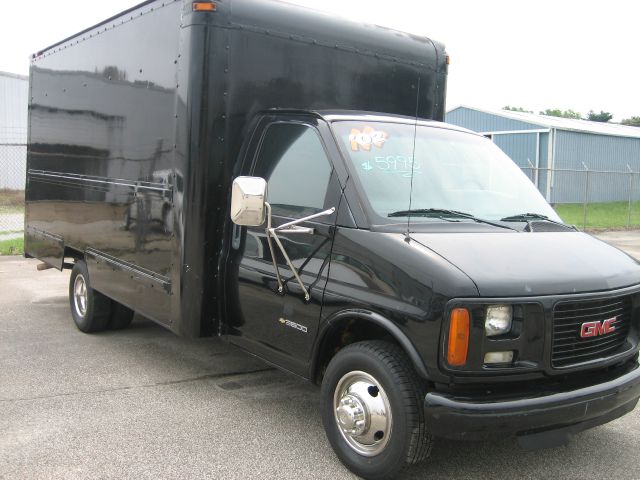 2002 GMC Savana Ls/5.3l/3rd ROW