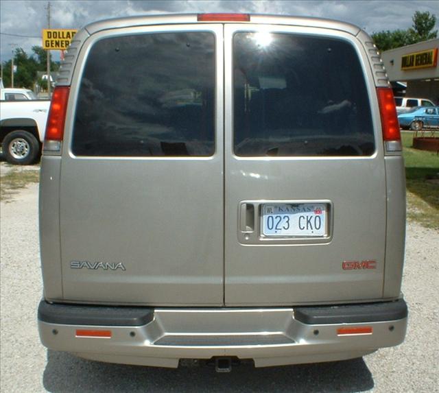 2002 GMC Savana Base