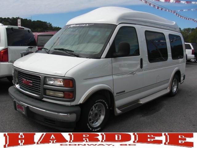 2002 GMC Savana Base