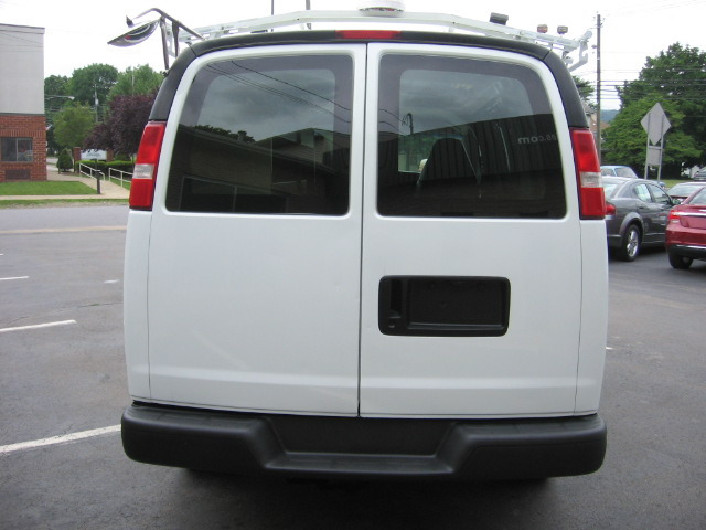 2003 GMC Savana AWD 3LT