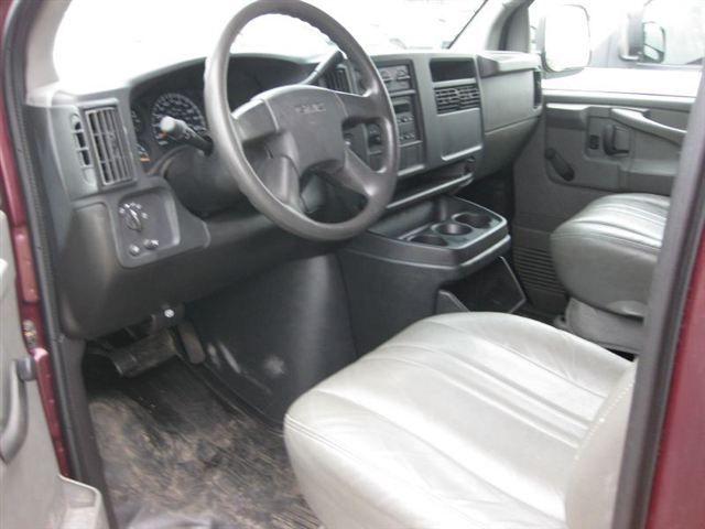 2004 GMC Savana K SLT 4X4