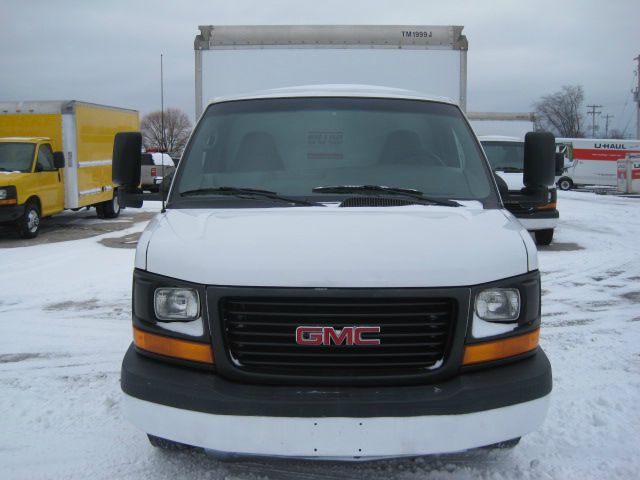 2004 GMC Savana 1.8T Cabriolet