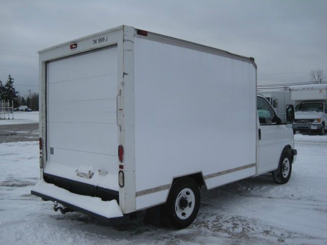 2004 GMC Savana 1.8T Cabriolet