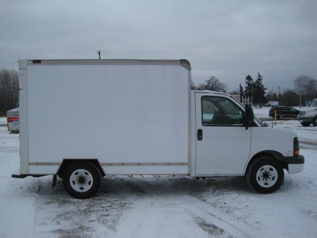 2004 GMC Savana 1.8T Cabriolet