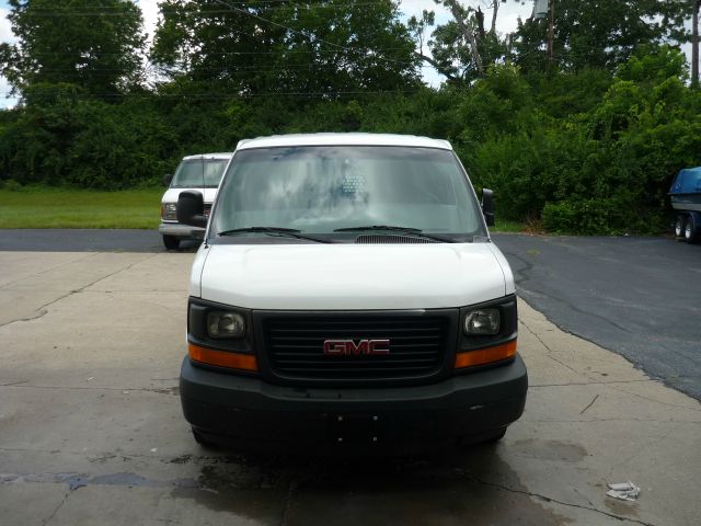 2004 GMC Savana 2004.5 4dr Sdn 1.8T Quattro Au