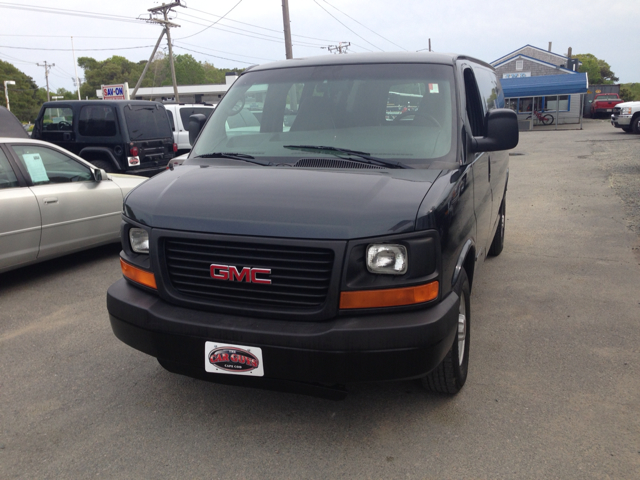 2004 GMC Savana AWD 3LT