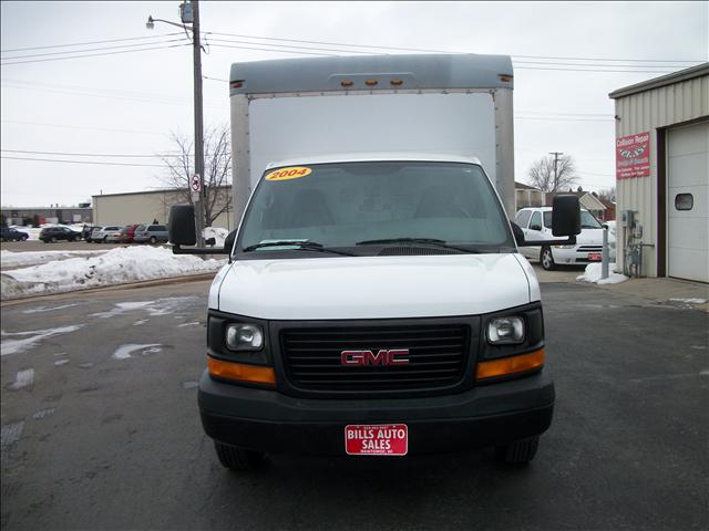 2004 GMC Savana Base