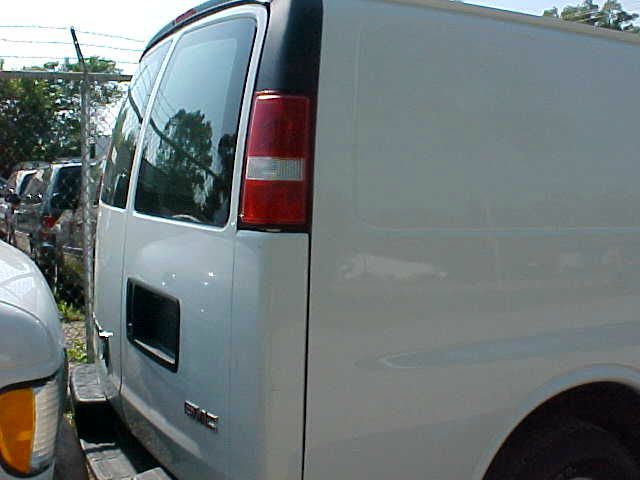 2004 GMC Savana 2004.5 4dr Sdn 1.8T Quattro Au