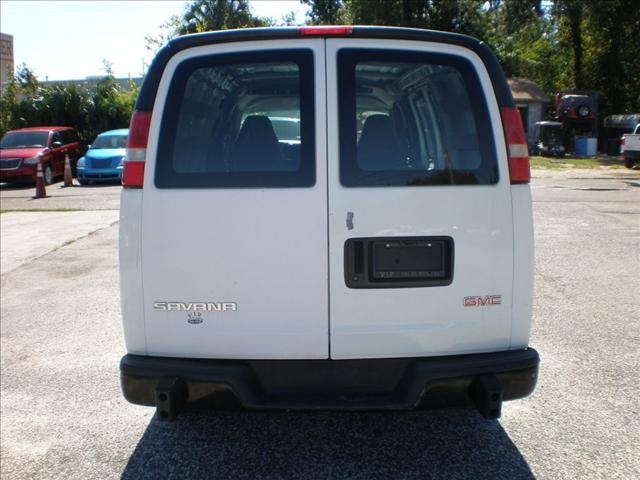 2004 GMC Savana Unknown