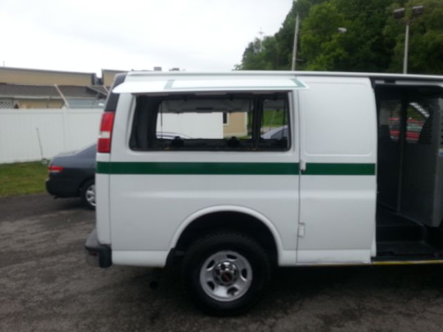 2004 GMC Savana VDC