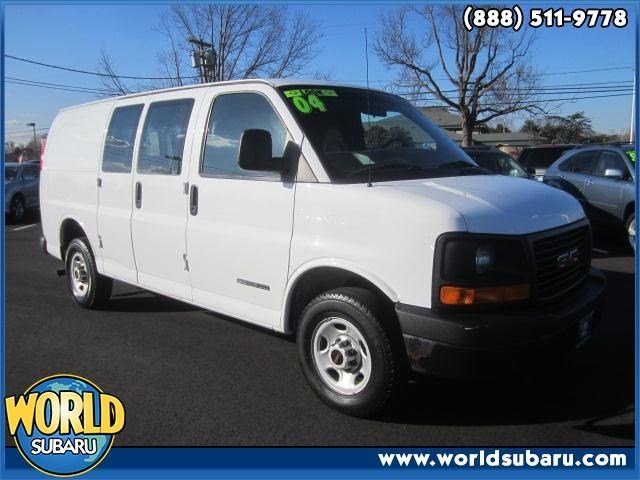 2004 GMC Savana Base