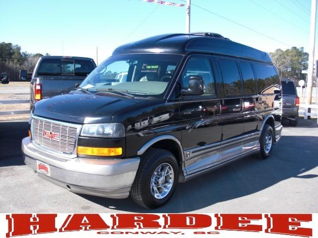 2005 GMC Savana Base