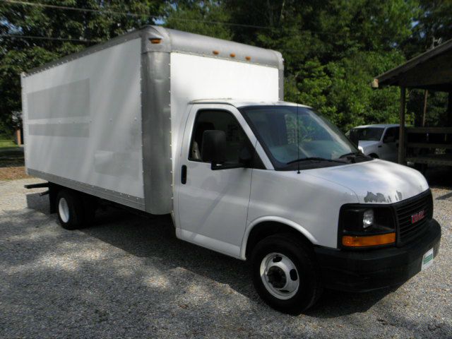 2005 GMC Savana 1.8T Cabriolet