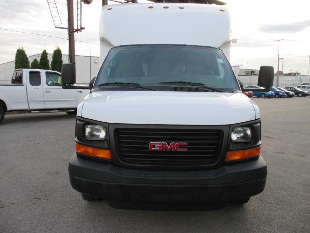 2005 GMC Savana Leather / Sunroof