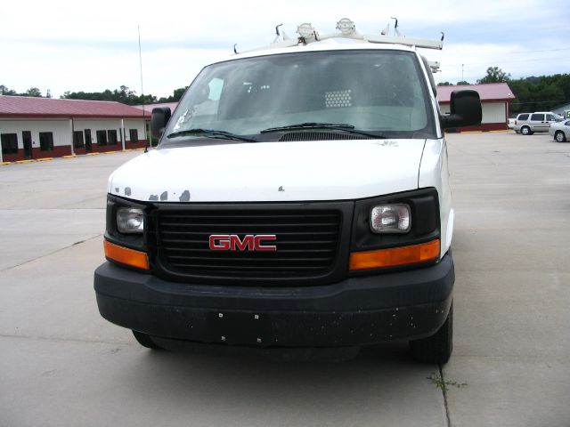 2005 GMC Savana Glk350 RWD 4dr SUV