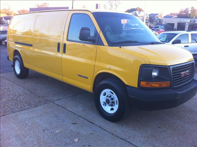 2005 GMC Savana DX Extra CAB