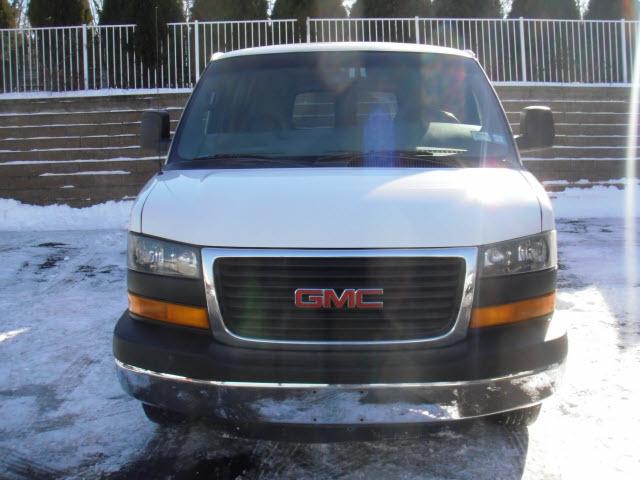 2006 GMC Savana Limited Sport Utility 4D