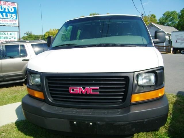 2006 GMC Savana Unknown