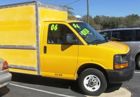 2006 GMC Savana Base