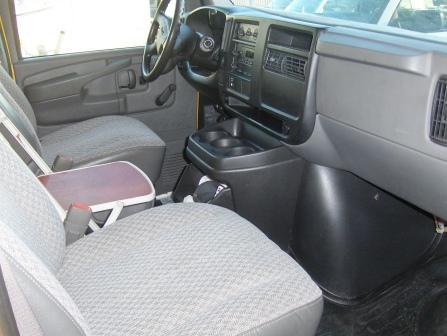 2006 GMC Savana Base