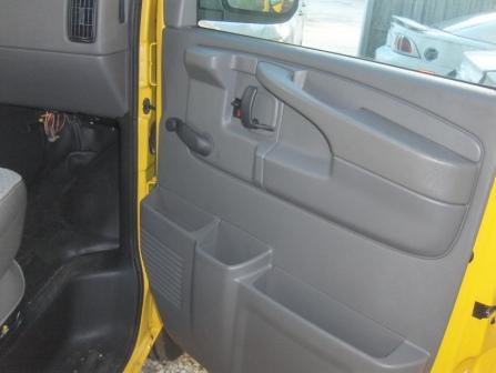 2006 GMC Savana Base