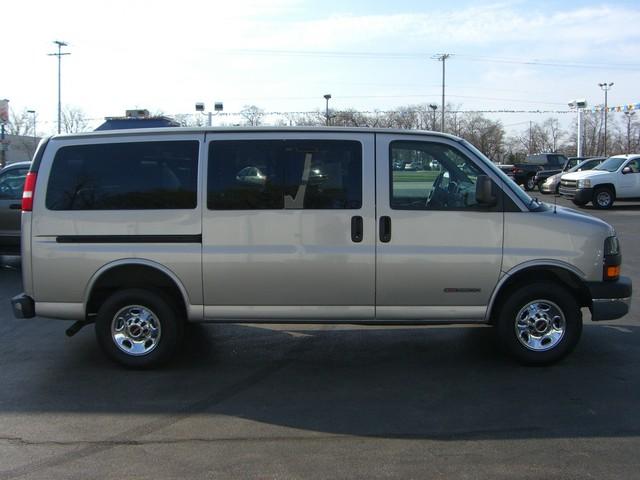 2006 GMC Savana Touring W/nav.sys