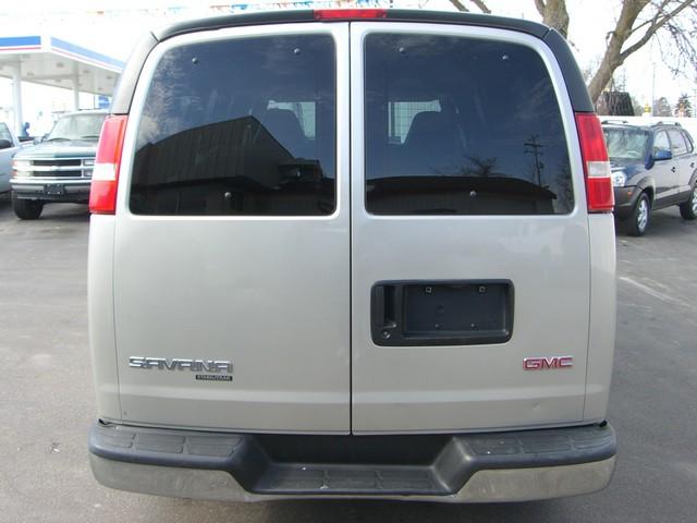 2006 GMC Savana Touring W/nav.sys