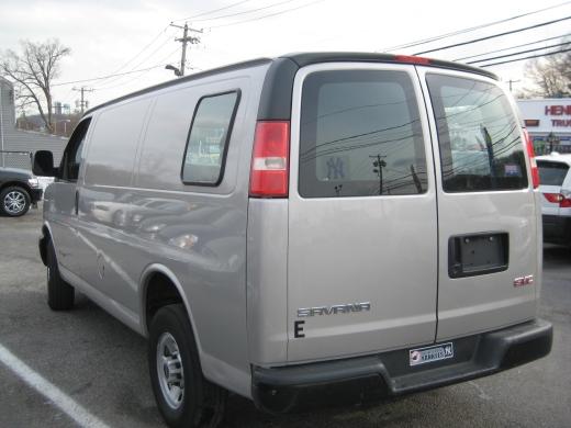 2006 GMC Savana AWD 3LT