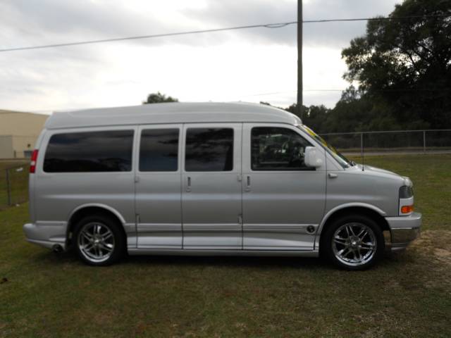 2006 GMC Savana AWD 3LT