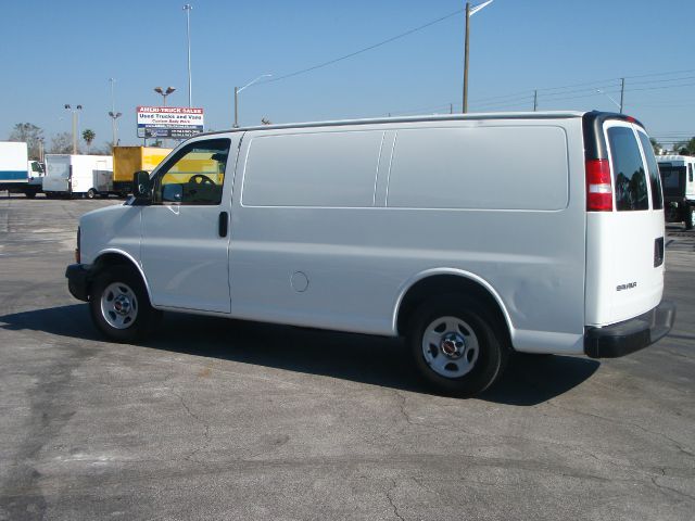 2007 GMC Savana Unknown