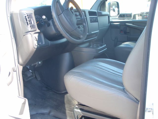 2007 GMC Savana Unknown