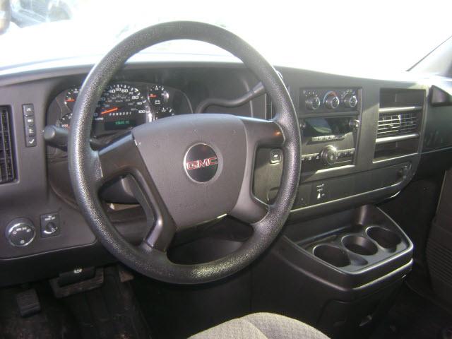 2009 GMC Savana Unknown