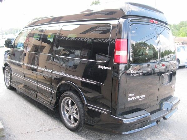 2010 GMC Savana 4WD Crew Cab 149 Laramie Longhorn Edition