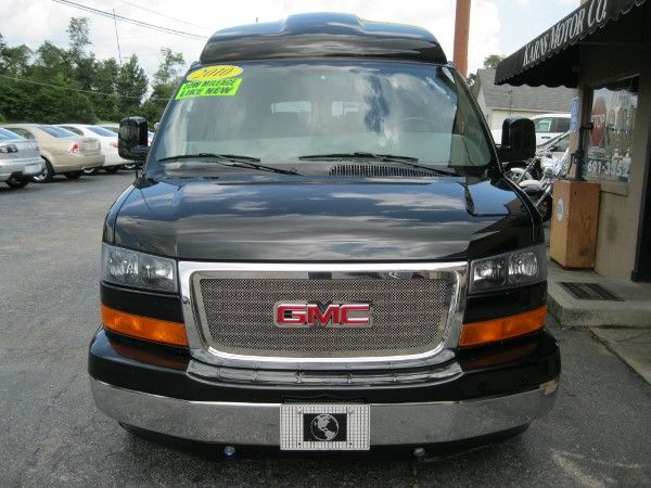 2010 GMC Savana 4WD Crew Cab 149 Laramie Longhorn Edition