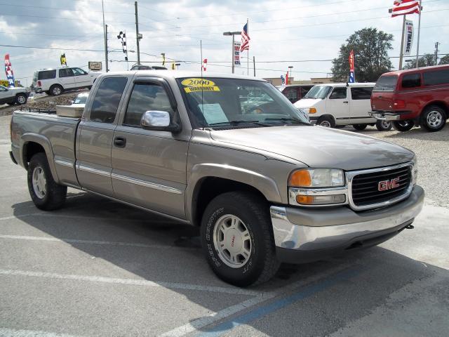 2000 GMC Sierra 4dr PZEV