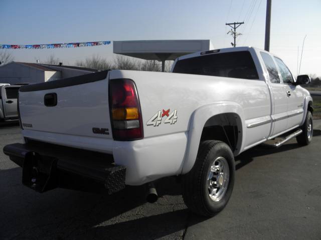 2001 GMC Sierra HD EXT CAB 141.5 WB C6P