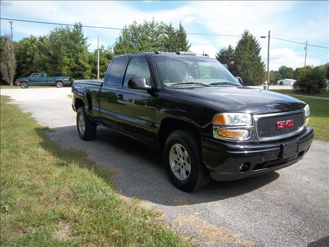 2002 GMC Sierra 4 DOOR Clean Truck