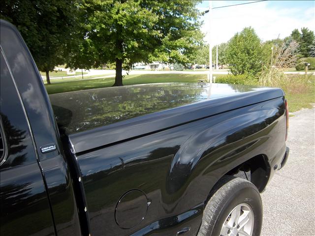 2002 GMC Sierra 4 DOOR Clean Truck