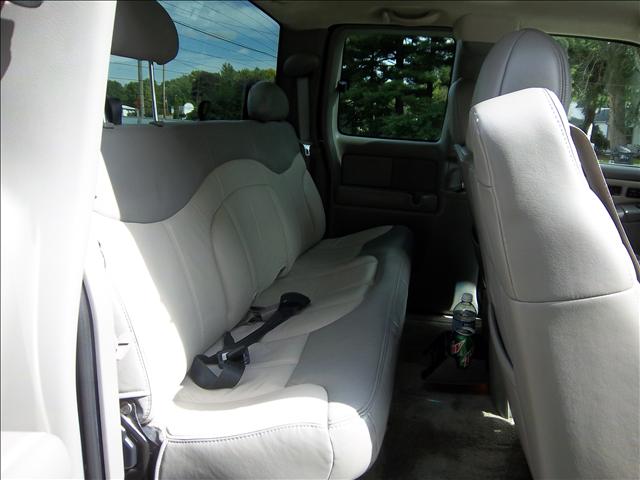 2002 GMC Sierra 4 DOOR Clean Truck